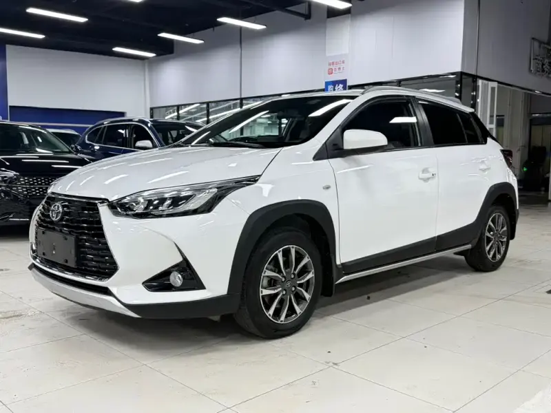 Toyota Yaris L, 2023 — фото 1