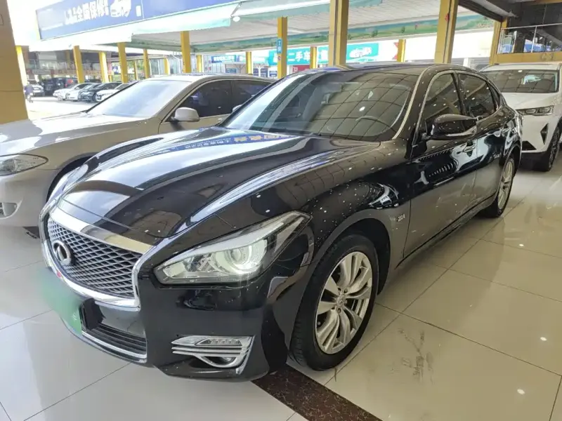 Infiniti Q70, 2019