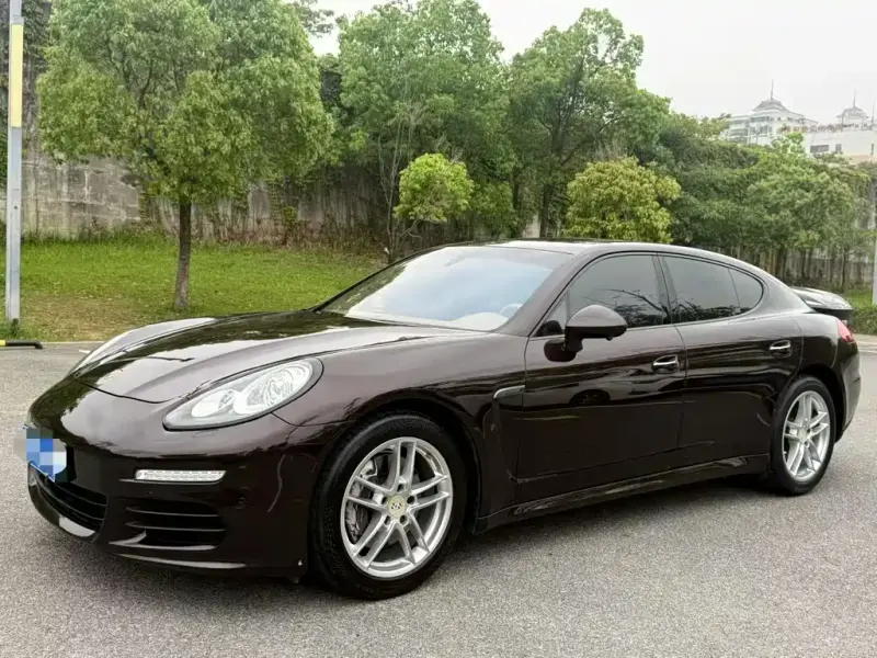 Porsche Panamera, 2015