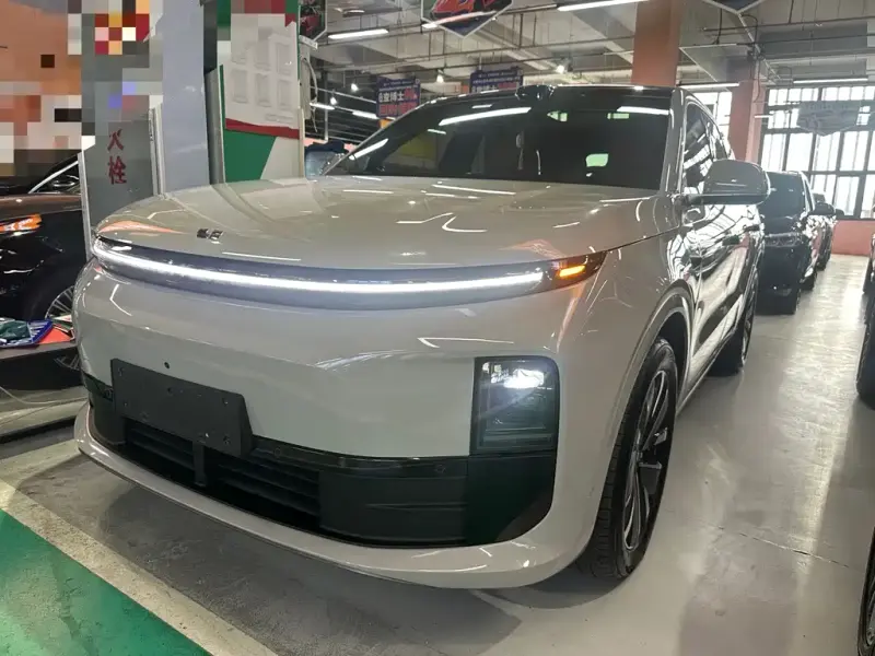 Li Auto Li L6, 2025