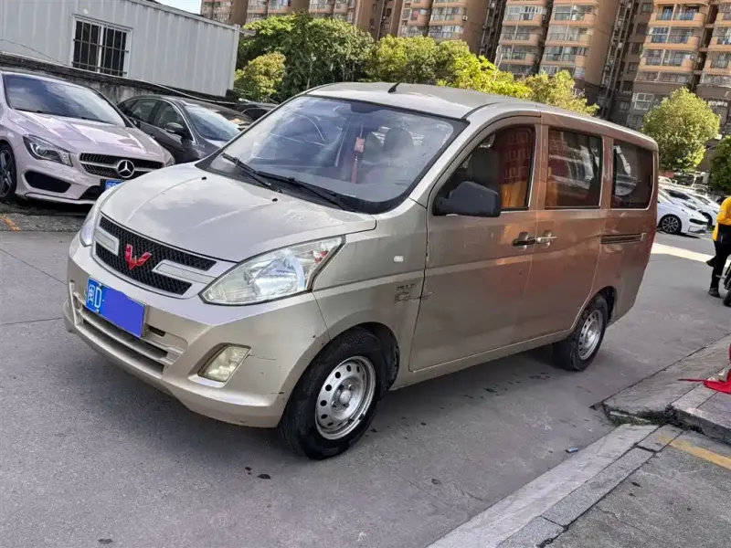 Wuling Rongguang V, 2018