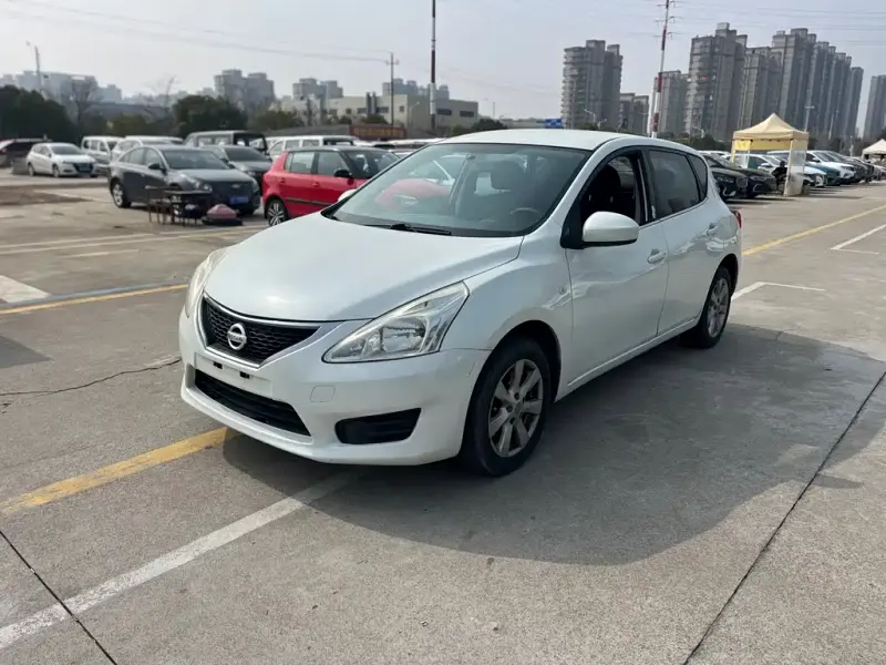 Nissan Tiida, 2015