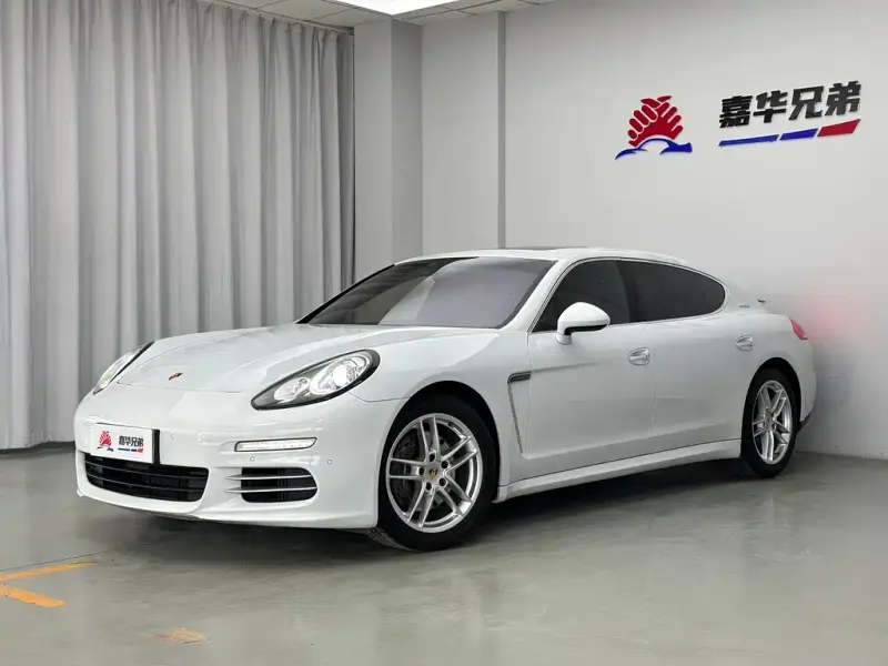 Porsche Panamera, 2016