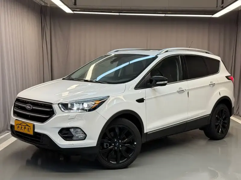 Ford Kuga, 2017