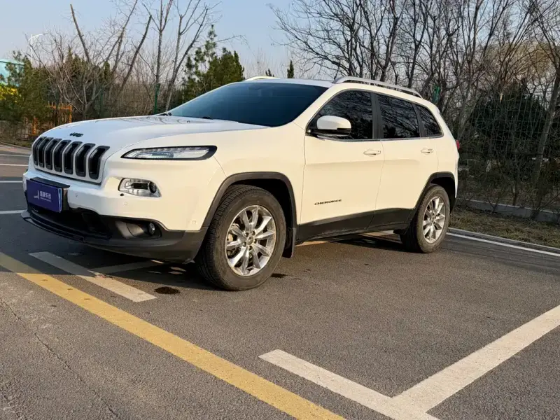Jeep Cherokee, 2016