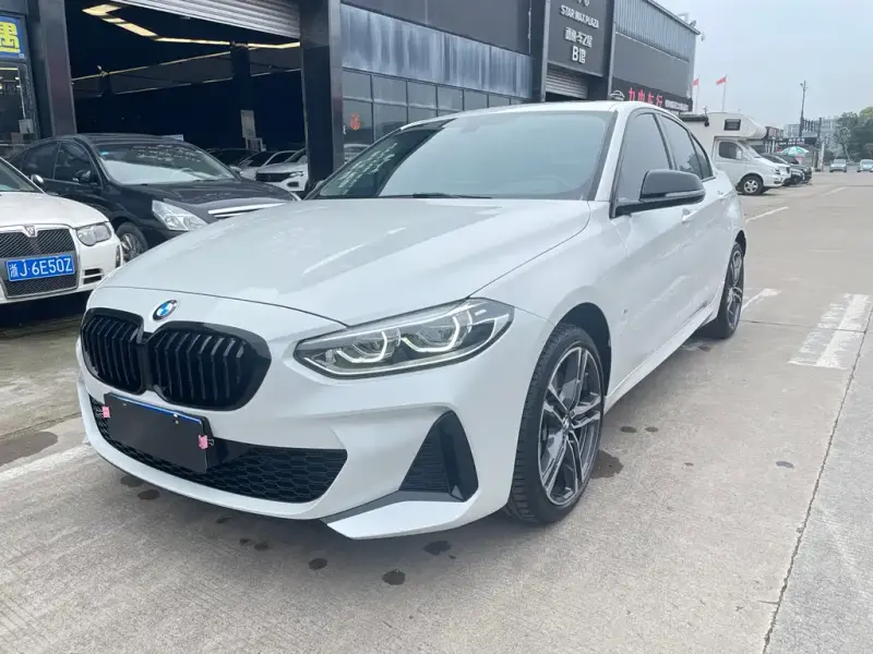 BMW 1 Series, 2022