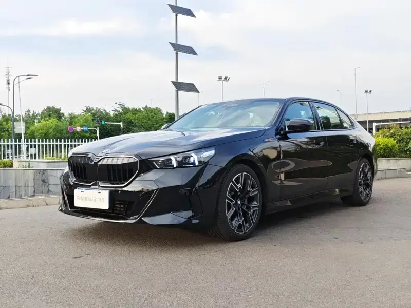 BMW 5 Series, 2026