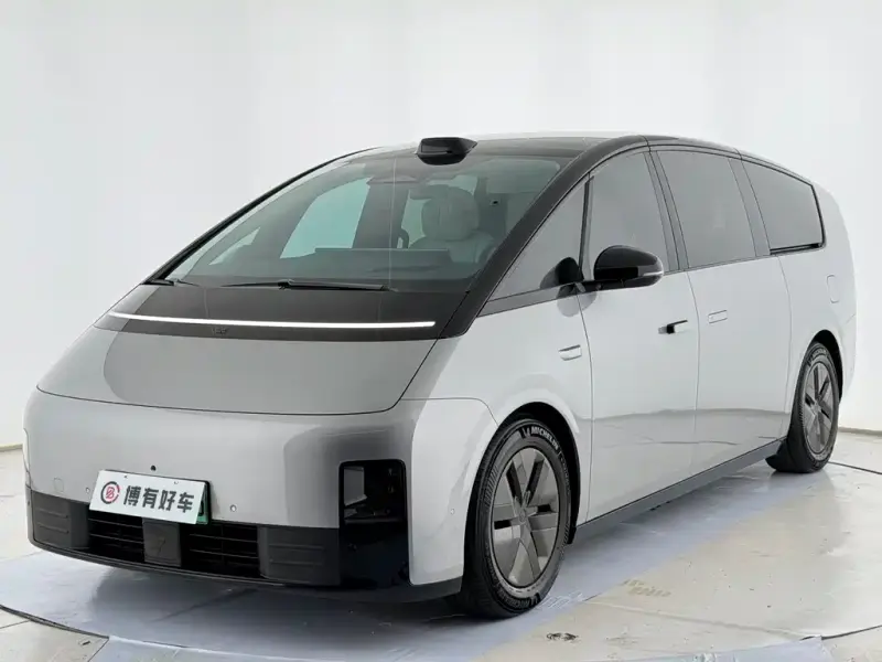 Li Auto Li MEGA, 2024