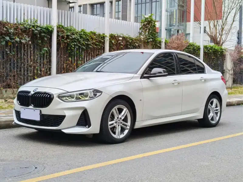 BMW 1 Series, 2021