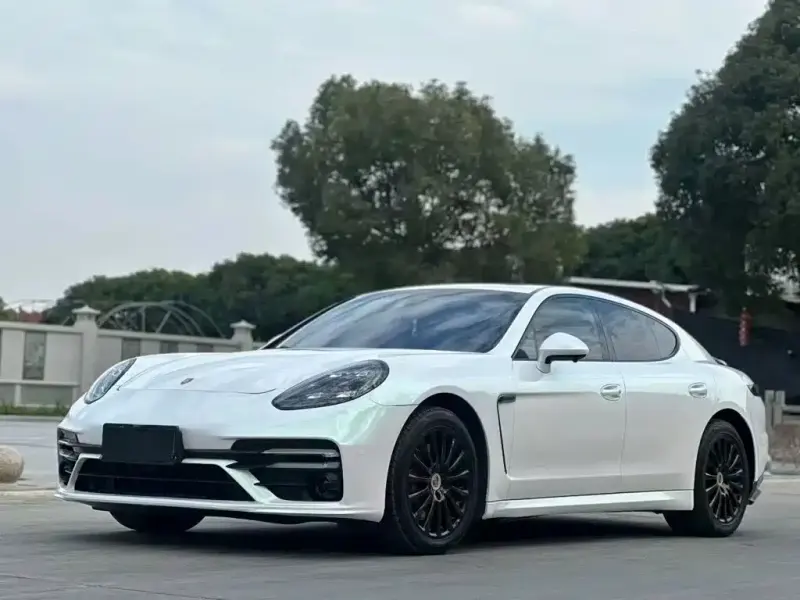 Porsche Panamera, 2016