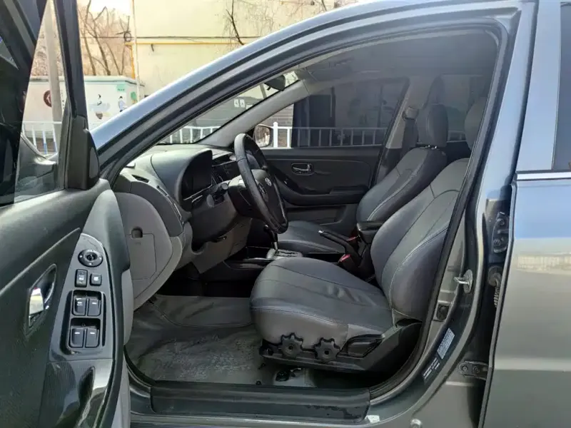 Hyundai Elantra, 2012