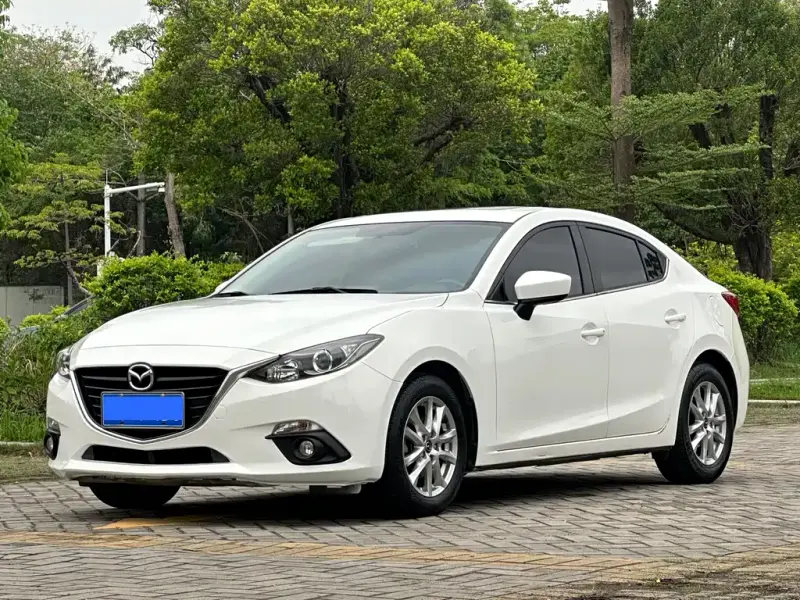 Mazda 3 Axela, 2016
