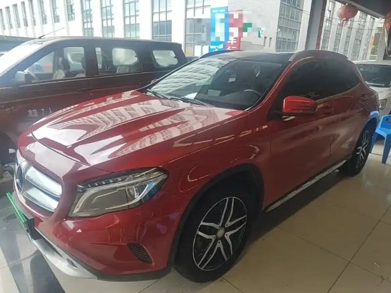 Mercedes-Benz GLA, 2015