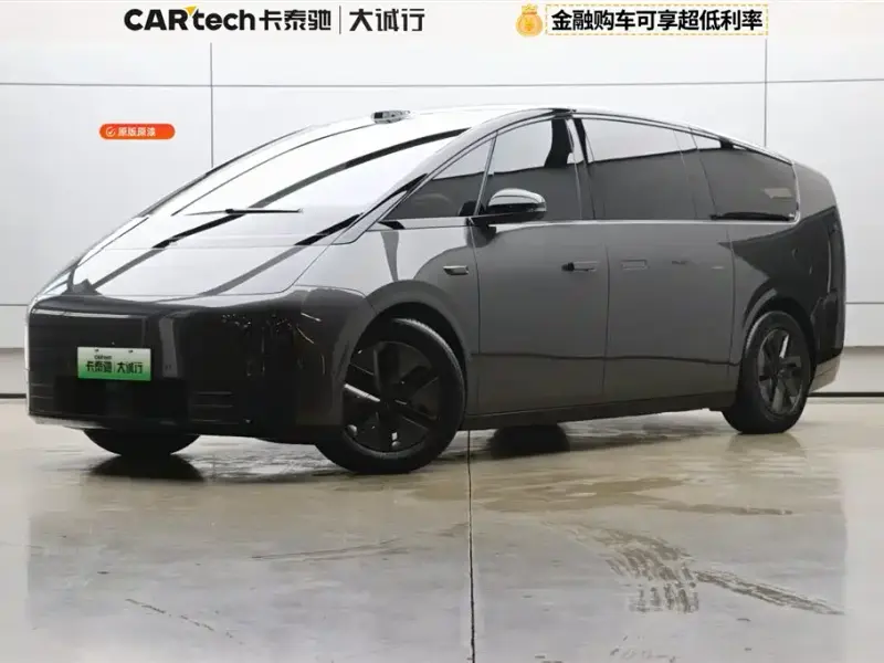 Li Auto Li MEGA, 2025