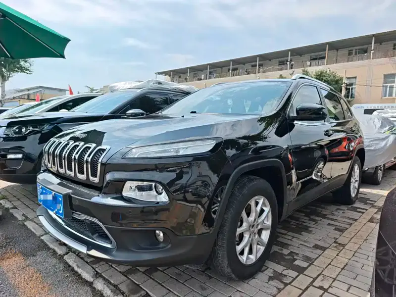 Jeep Cherokee, 2016