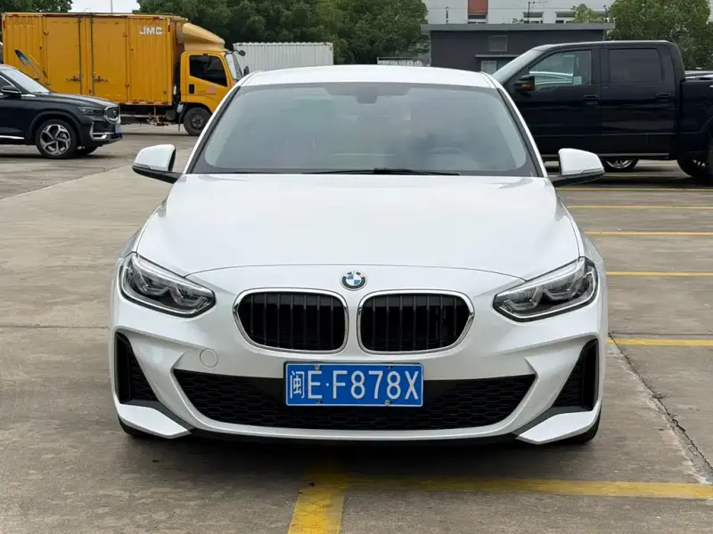 BMW 1 Series, 2022
