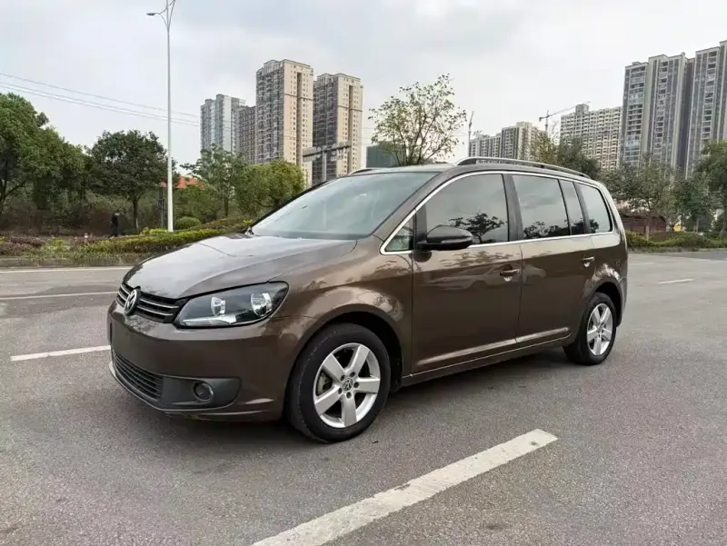 Volkswagen Touran, 2014