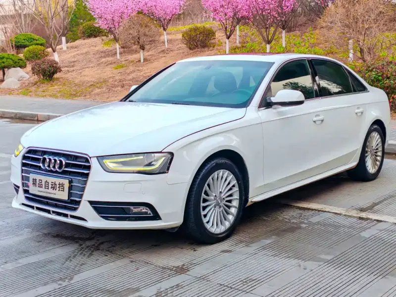 Audi A4L, 2015