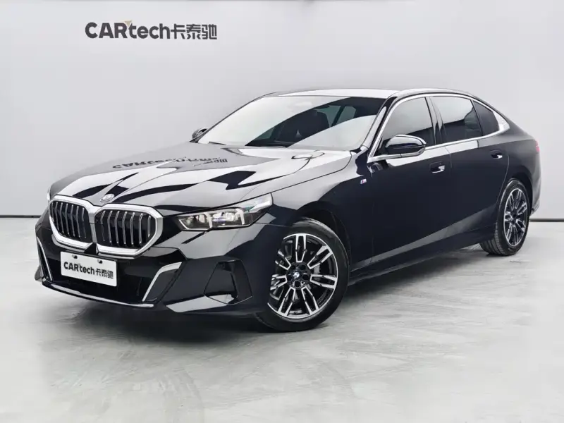 BMW 5 Series, 2025 — фото 1