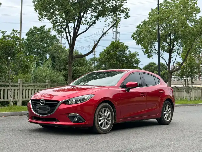 Mazda 3 Axela, 2016