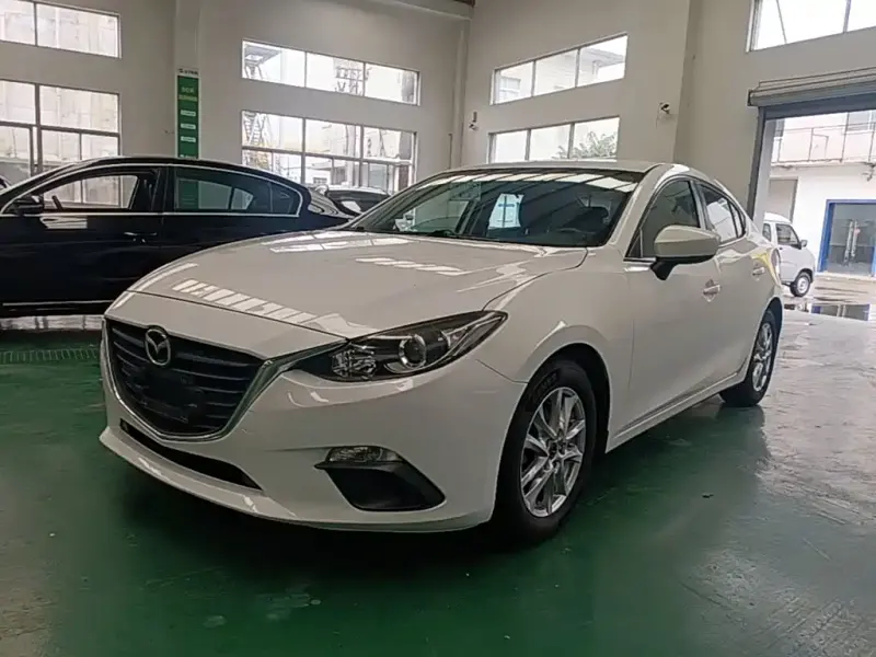 Mazda 3 Axela, 2015