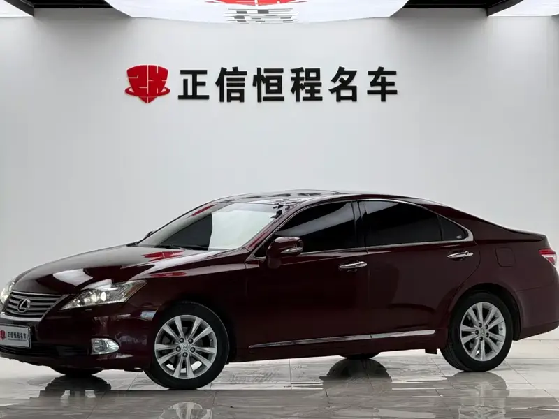 Lexus ES, 2010