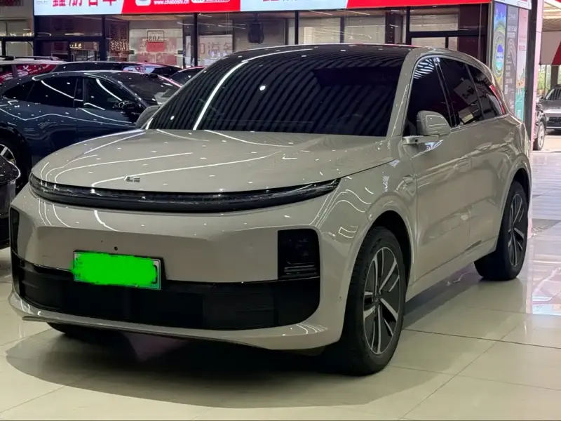 Li Auto Li L6, 2025