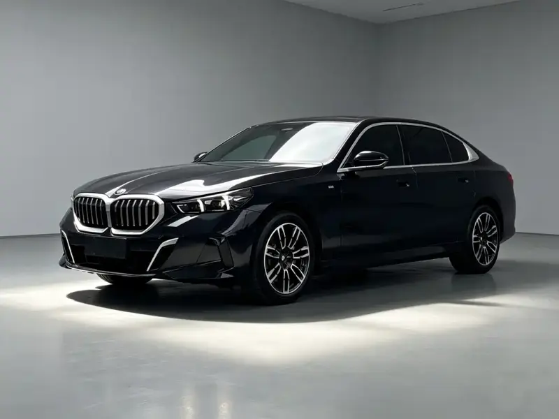 BMW 5 Series, 2025
