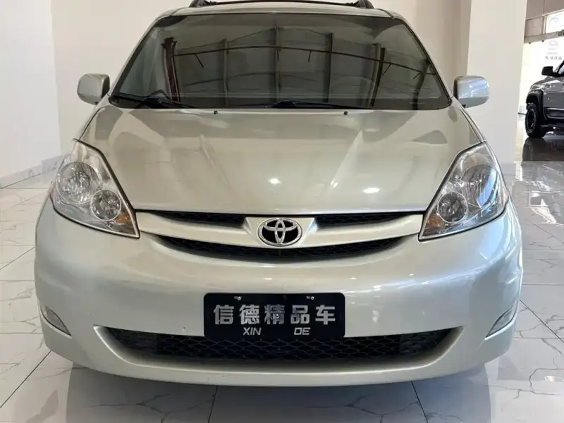 Toyota Sienna, 2007