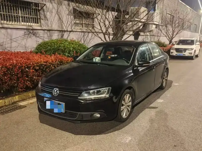 Volkswagen Sagitar, 2014