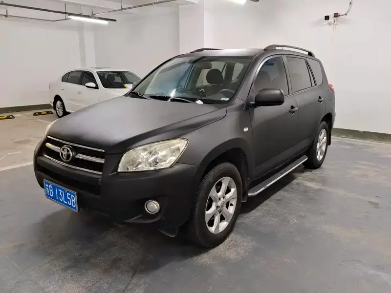 Toyota RAV4, 2011