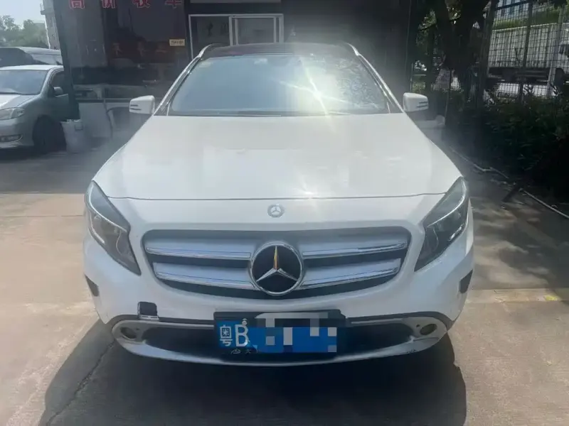 Mercedes-Benz GLA, 2015