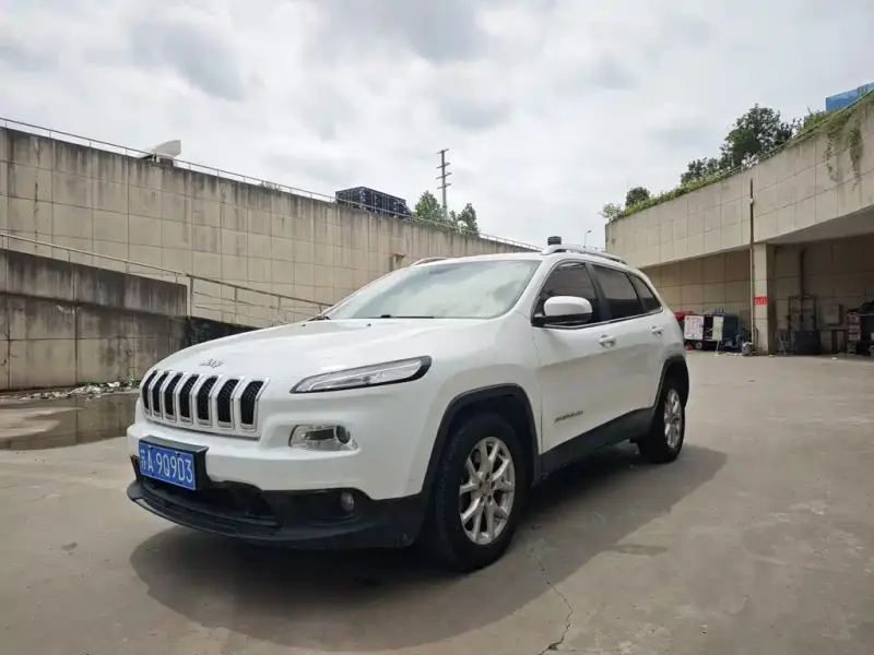 Jeep Cherokee, 2016