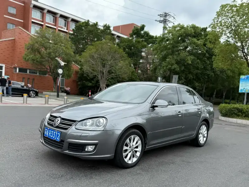 Volkswagen Sagitar, 2011