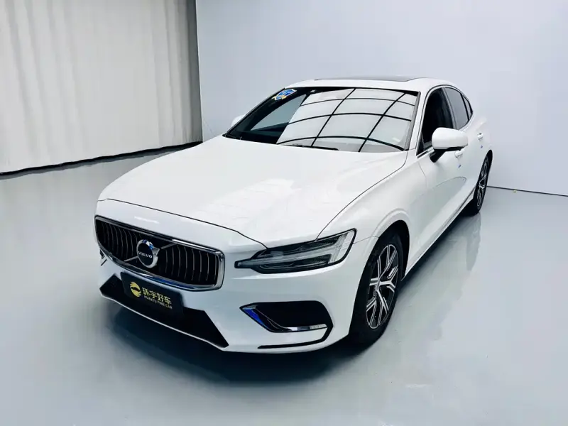 Volvo S60, 2023