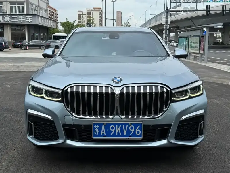 BMW 7 Series, 2011