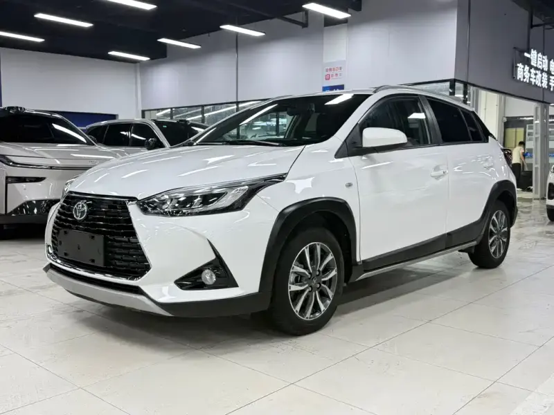 Toyota Yaris L, 2022 — фото 1