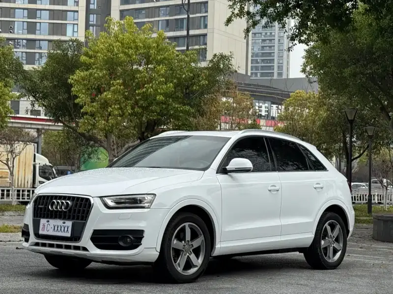 Audi Q3, 2013