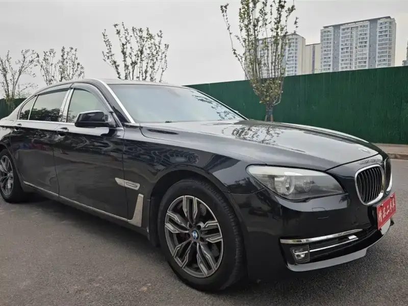 BMW 7 Series, 2011
