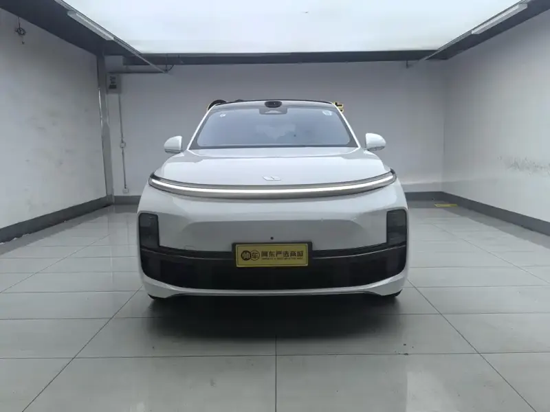 Li Auto Li L8, 2025