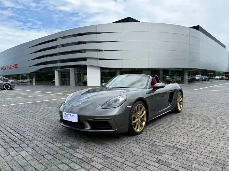 Porsche 718, 2024