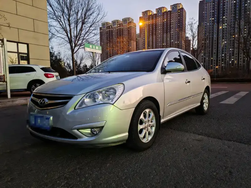 Hyundai Elantra, 2011