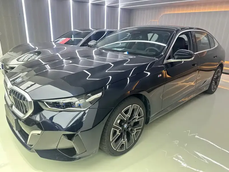BMW 5 Series, 2025