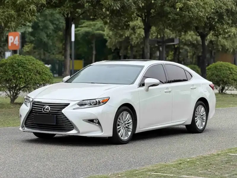 Lexus ES, 2017