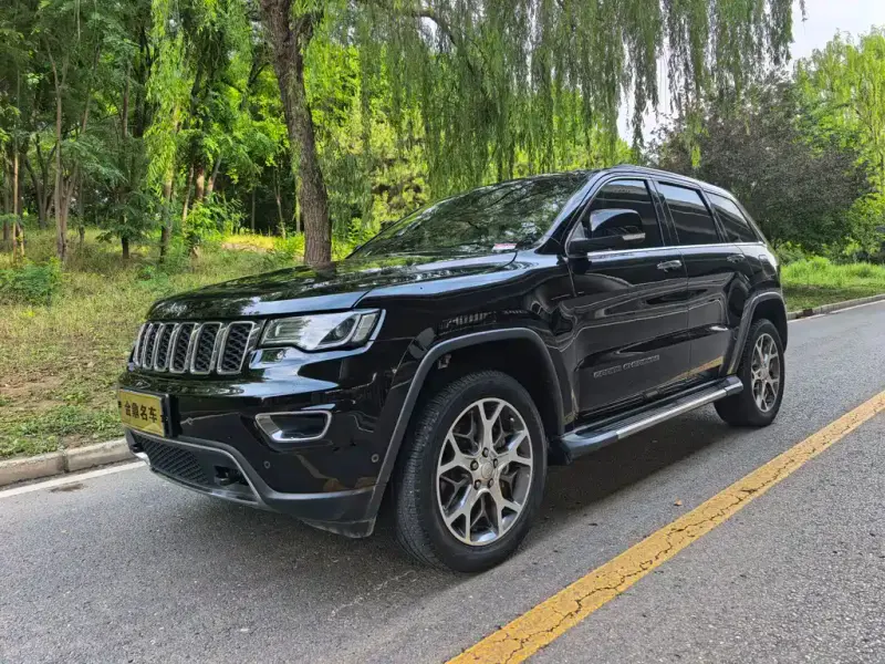 Jeep Grand Cherokee (Import), 2022
