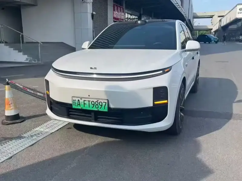 Li Auto Li L6, 2025