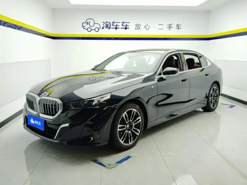 BMW 5 Series, 2024