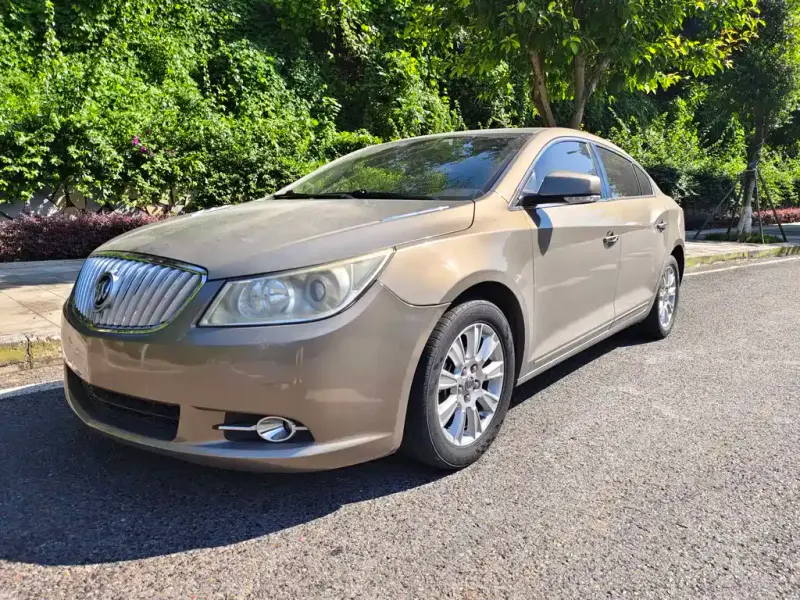 Buick LaCrosse, 2012