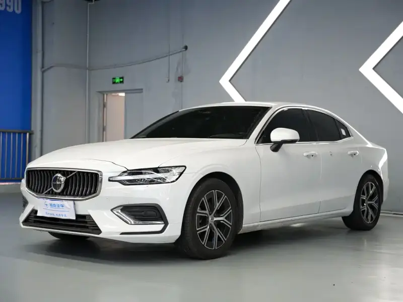Volvo S60, 2023