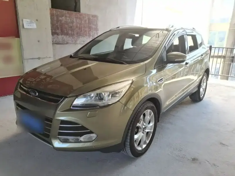 Ford Kuga, 2015